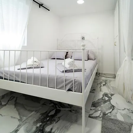 Center Apartman *